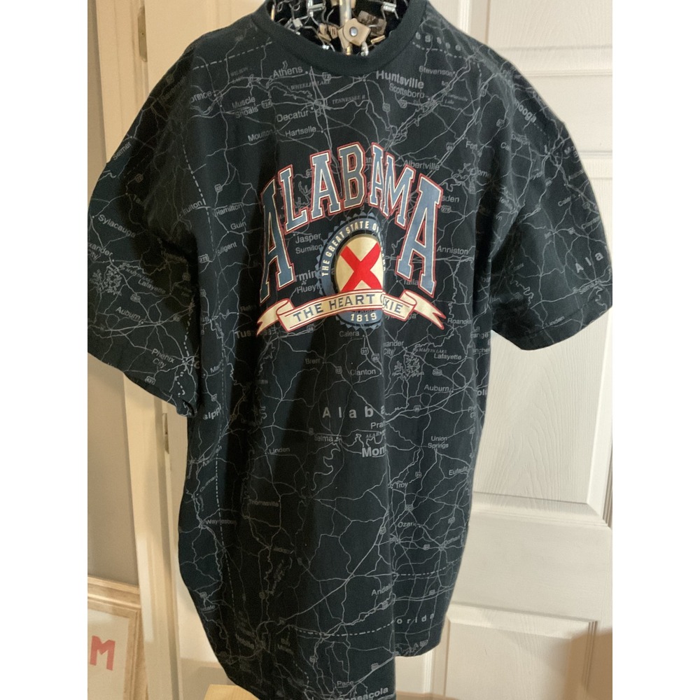 Vintage Alabama The Heart of Dixie All Over Map Print Graphic T-Shirt Black XXL